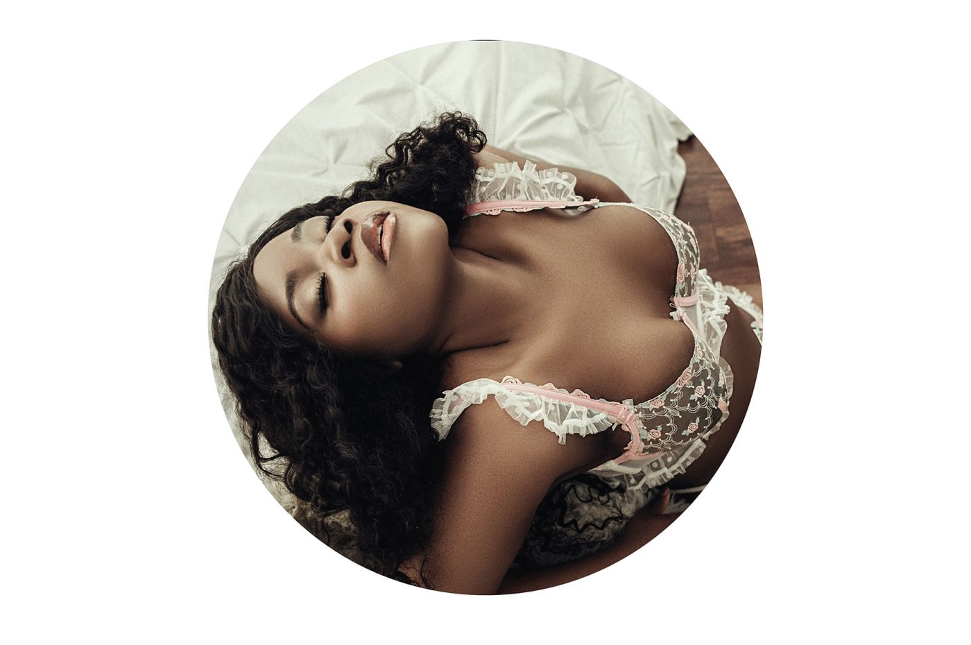 stunning-boudoir-photography-toronto